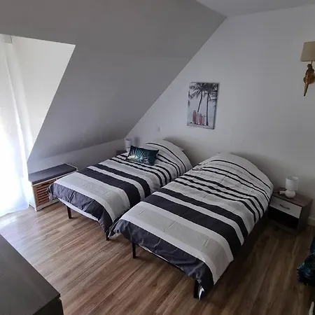 Ferienhaus Maison De Famille Situee A Saint-molf. Saint-Molf