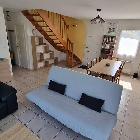 Holiday home Maison De Famille Situee A Saint-molf.