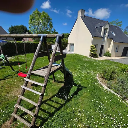 Ferienhaus Maison De Famille Situee A Saint-molf. Saint-Molf