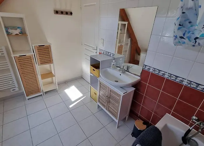 Maison De Famille Situee A Saint-molf. Saint-Molf